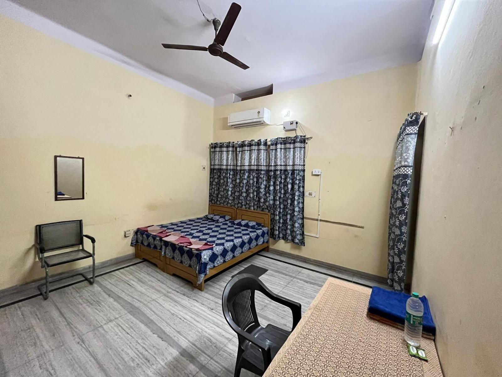 Vishwa Deva Homestay Varanasi Exterior foto